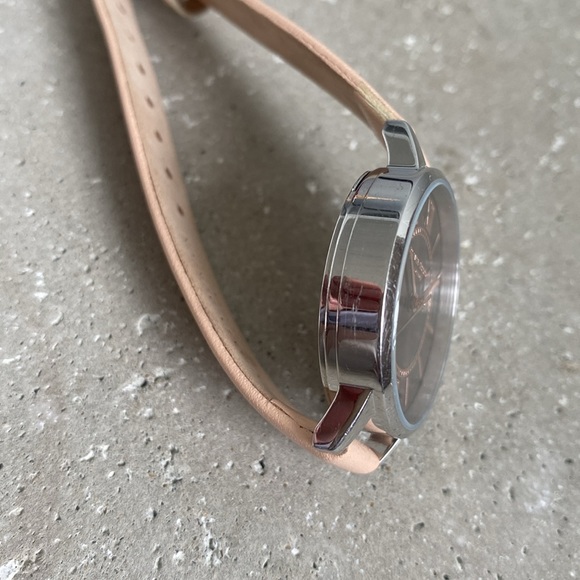 Olivia Burton 30mm - Picture 5 of 7